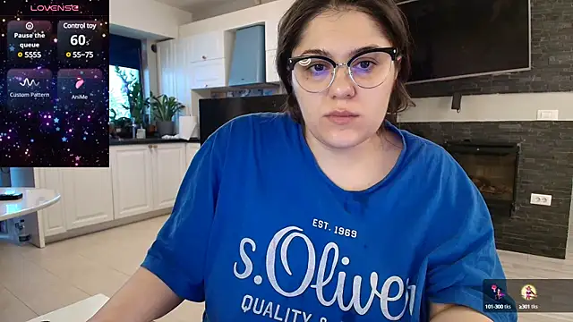 Snapshot of Layla- chatting on 5, 2, 2025 Layla- online show from 5, 2, 2025