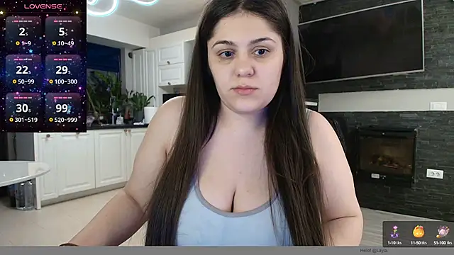 Snapshot of Layla- chatting on 23, 2, 2025 Layla- online show from 23, 2, 2025