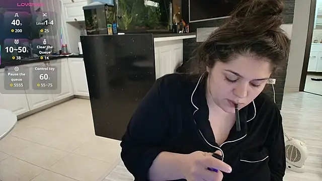 Layla- online show from 22, 11, 2025