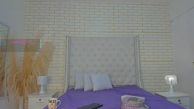 Emilly wilson  online show from 10, 10, 2025