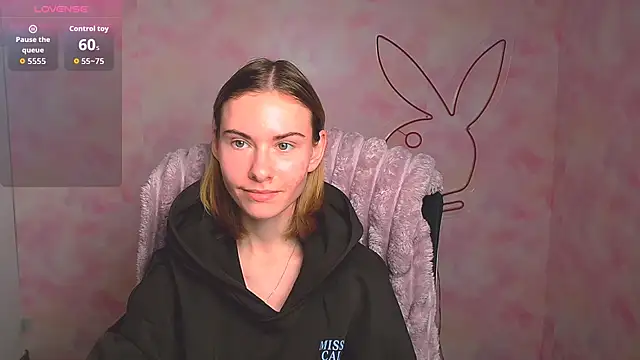 Fiona Night online show from 5, 3, 2026