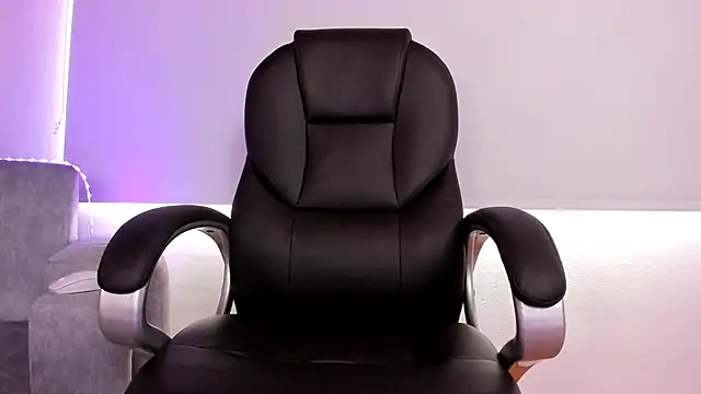 Snapshot of emma_030 chatting on 6, 3, 2025 emma 030 online show from 6, 3, 2025