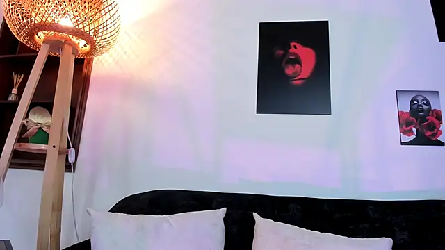 Snapshot of emma_030 chatting on 17, 3, 2025 emma 030 online show from 17, 3, 2025