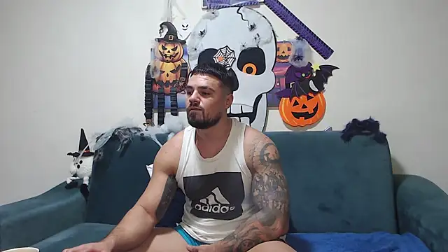 Tiberius hunk online show from 10, 11, 2025