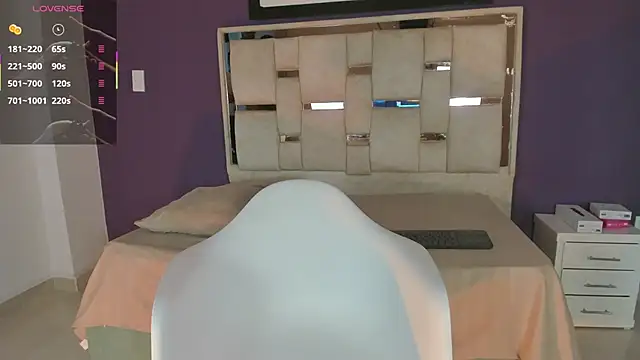 emilyy cooperr online show from 14, 2, 2026