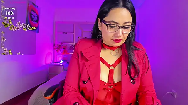 Snapshot of tamara_rouse1 chatting on 26, 9, 2025 tamara rouse1 online show from 26, 9, 2025