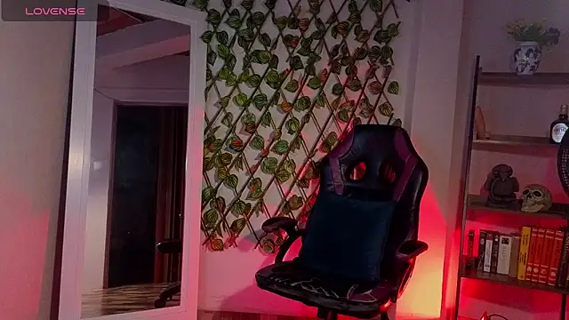 demimoore222 online show from 8, 3, 2025