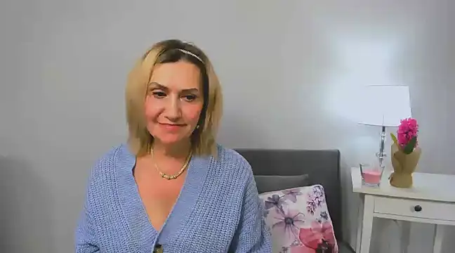 Snapshot of IsabellaSexyMilf chatting on 6, 3, 2025 IsabellaSexyMilf online show from 6, 3, 2025