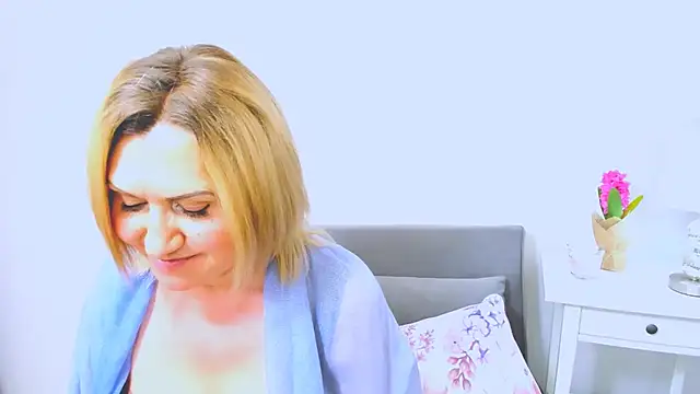 Snapshot of IsabellaSexyMilf chatting on 16, 3, 2025 IsabellaSexyMilf online show from 16, 3, 2025