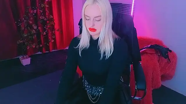 Snapshot of Miss_Alice_Silver chatting on 3, 5, 2026 Miss Alice Silver online show from 3, 5, 2026