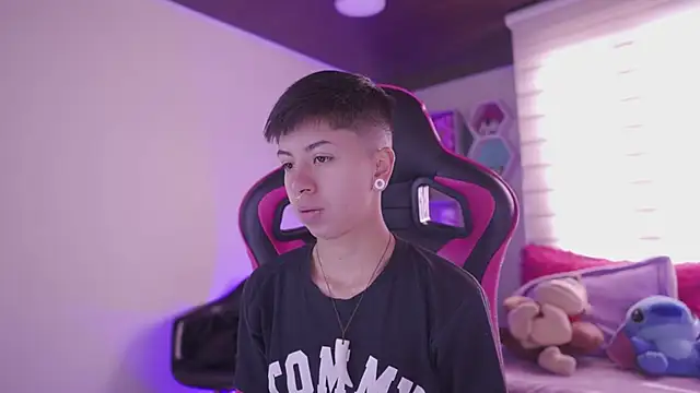 tommy blue online show from 11, 3, 2025