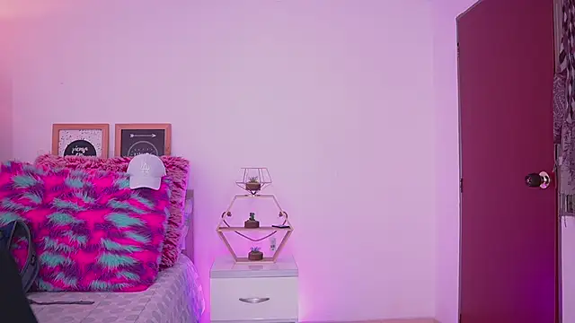 tommy blue online show from 24, 9, 2025