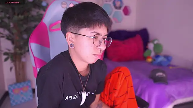 tommy blue online show from 9, 4, 2026