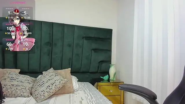 SaskiaGrendel online show from 19, 11, 2025