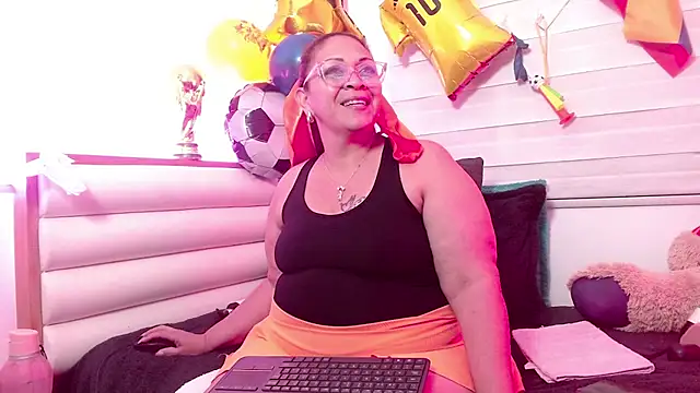 Snapshot of scarlettbooty chatting on 19, 6, 2026 scarlettbooty online show from 19, 6, 2026