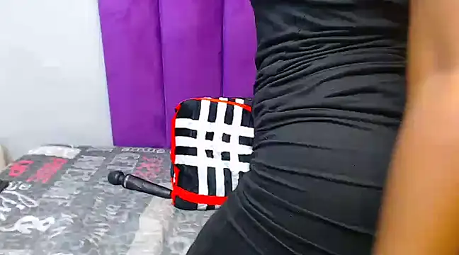 ExclusiveAss  online show from 5, 3, 2025