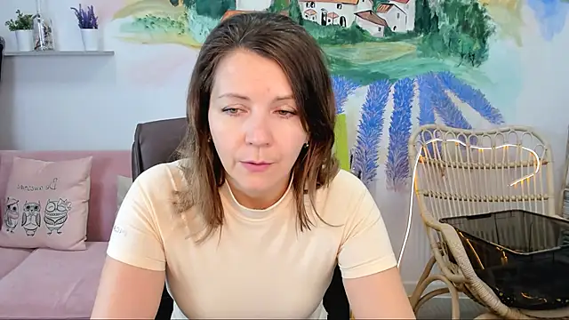 Snapshot of NicoleHitman chatting on 4, 3, 2025 NicoleHitman online show from 4, 3, 2025