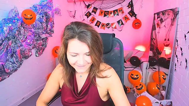 Snapshot of NicoleHitman chatting on 24, 10, 2025 NicoleHitman online show from 24, 10, 2025