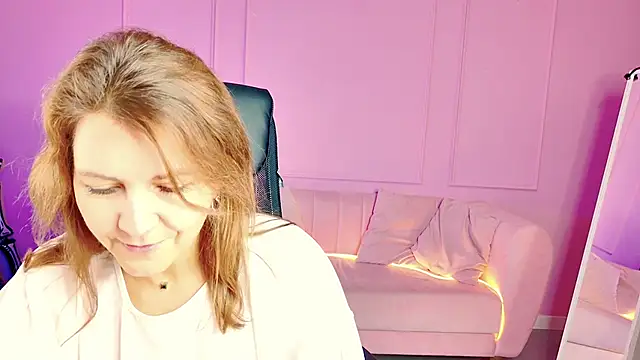 Snapshot of NicoleHitman chatting on 1, 11, 2025 NicoleHitman online show from 1, 11, 2025