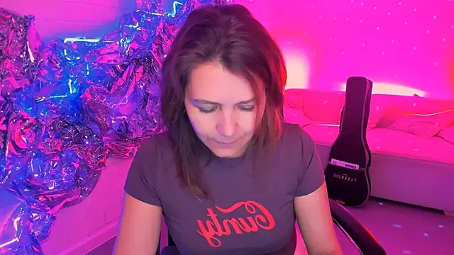 Snapshot of NicoleHitman chatting on 3, 12, 2025 NicoleHitman online show from 3, 12, 2025