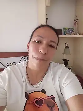 Snapshot of Antonela45 chatting on 7, 6, 2026 Antonela45 online show from 7, 6, 2026