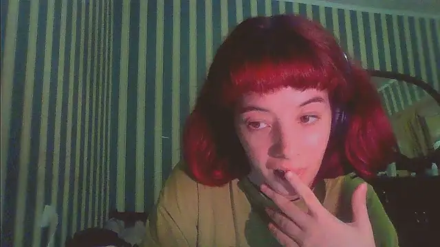 Snapshot of _Amber_Doll_ chatting on 13, 10, 2025  Amber Doll  online show from 13, 10, 2025