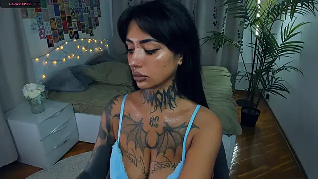 CharimgSabrina online show from 28, 11, 2025