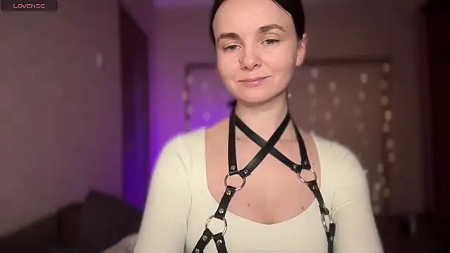 Snapshot of lanaloulou chatting on 10, 10, 2025 lanaloulou online show from 10, 10, 2025