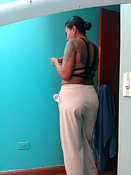 Snapshot of Ariana_Rodriguez chatting on 12, 4, 2026 Ariana Rodriguez online show from 12, 4, 2026