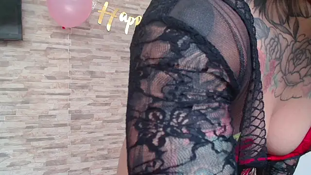 Snapshot of Cristal_Velle chatting on 5, 3, 2025 Cristal Velle online show from 5, 3, 2025