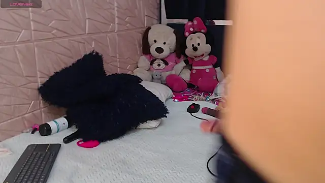 Snapshot of Aleska128 chatting on 18, 4, 2026 Aleska128 online show from 18, 4, 2026