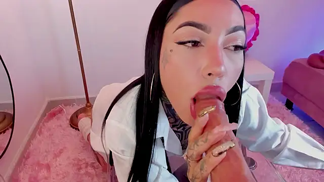 Snapshot of Dani_Valen chatting on 21, 10, 2025 Dani Valen online show from 21, 10, 2025