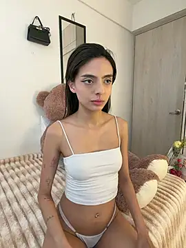 ZaraLuuv online show from 10, 3, 2026