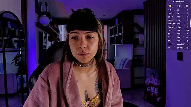 Saraa Desiree online show from 13, 4, 2026