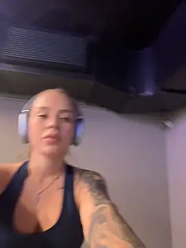 ValentinaMilann online show from 14, 10, 2025