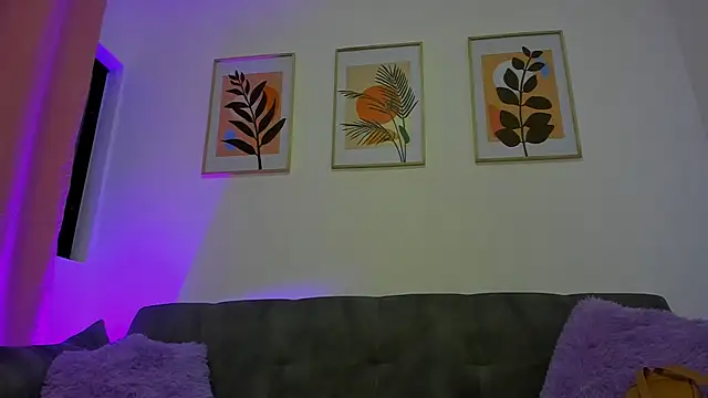 gaaby foxx online show from 2, 12, 2025