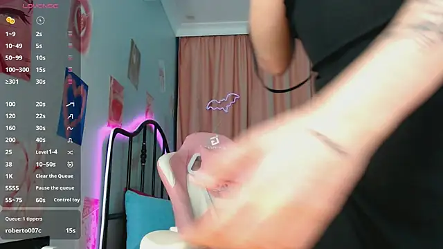 Cassie Scott online show from 13, 10, 2025