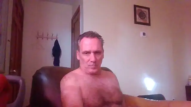 Snapshot of HunkofRock chatting on 9, 9, 2025 HunkofRock online show from 9, 9, 2025