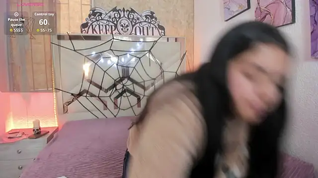 EmilyBrownn  online show from 29, 10, 2025