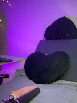 monse cat online show from 28, 3, 2026