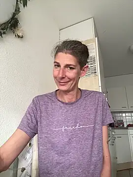 Snapshot of HerrundFrau-M chatting on 11, 3, 2025 HerrundFrau-M online show from 11, 3, 2025