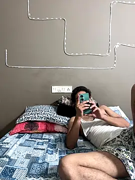 divya arora22 online show from 3, 10, 2025