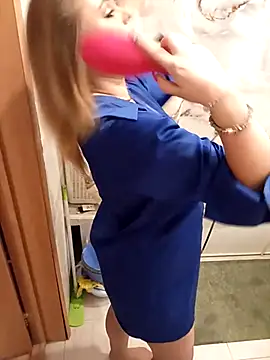 Snapshot of Juicy_PeachLux chatting on 8, 3, 2025 Juicy PeachLux online show from 8, 3, 2025