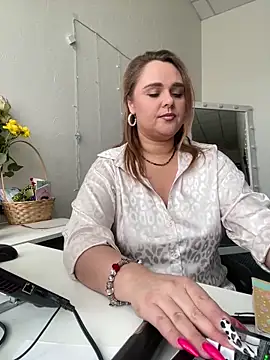 Snapshot of Juicy_PeachLux chatting on 10, 3, 2025 Juicy PeachLux online show from 10, 3, 2025