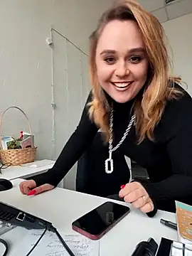 Snapshot of Juicy_PeachLux chatting on 17, 3, 2025 Juicy PeachLux online show from 17, 3, 2025