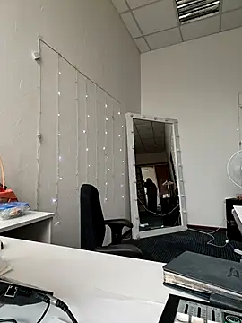 Snapshot of Juicy_PeachLux chatting on 10, 9, 2025 Juicy PeachLux online show from 10, 9, 2025