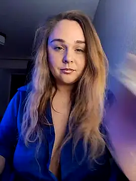 Snapshot of Juicy_PeachLux chatting on 28, 10, 2025 Juicy PeachLux online show from 28, 10, 2025