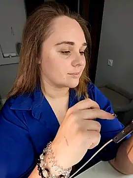 Snapshot of Juicy_PeachLux chatting on 3, 11, 2025 Juicy PeachLux online show from 3, 11, 2025