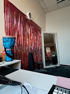 Snapshot of Juicy_PeachLux chatting on 20, 11, 2025 Juicy PeachLux online show from 20, 11, 2025