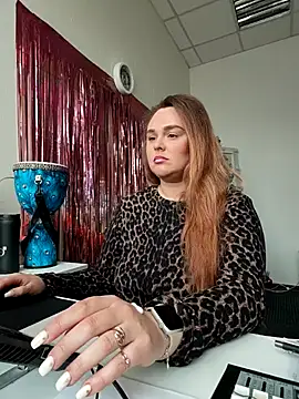 Snapshot of Juicy_PeachLux chatting on 3, 12, 2025 Juicy PeachLux online show from 3, 12, 2025